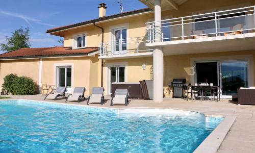 Villa avec accès lac et ponton