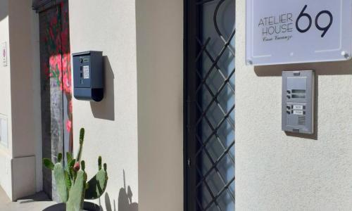 Atelier House 69