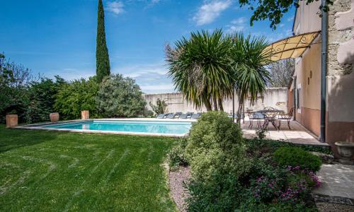 Stunning property between Alpilles and Luberon
