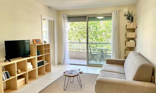 Cosy holidays - beach, bars & food at 10min walk