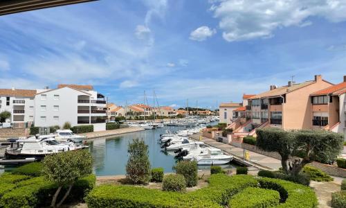 Hispaniola, avec vue sur la marina et parking privé