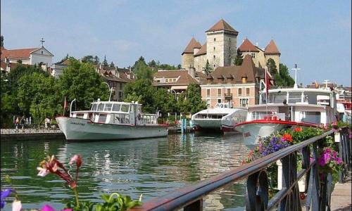ANNECY BREAK
