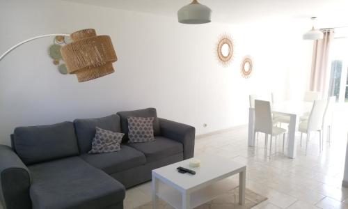 Maison lumineuse confortable jardin clos au calme proche plages du débarquement et Bayeux