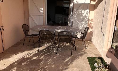 Appartement La Croix-Valmer, 3 pièces, 4 personnes - FR-1-726-12