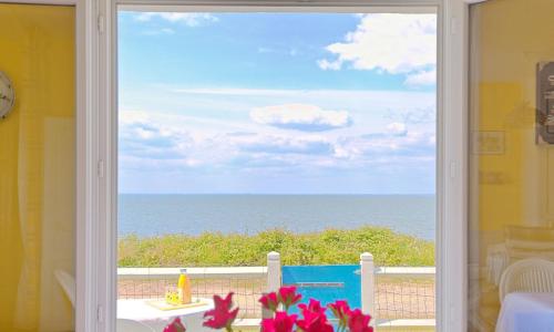 Holiday Home Charme de la plage du Moulin by Interhome