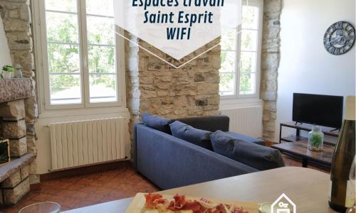 Eroso Saint Esprit proche gare WIFI bureaux