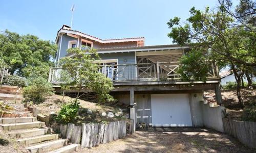 Sauges - Hossegor belle villa avec vue océan dans secteur calme entre lac et océan sur terrain non clos d'environ 1500 mètres car