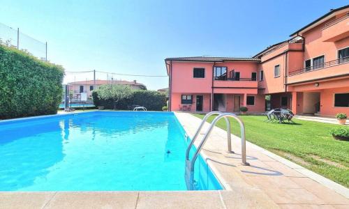 VOLTA Pool&Beach apartment