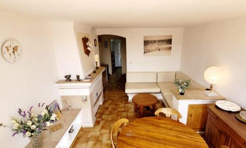 Charming Apt With Balcony In The Heart Of Cogolin