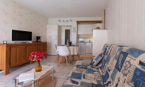 Studio Le Cormoran-2 by Interhome