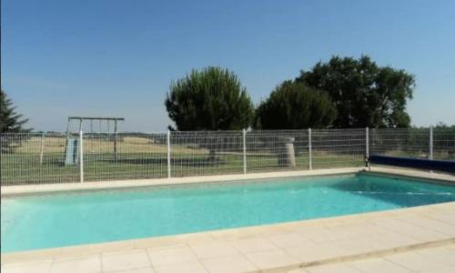 Gîte avec piscine pour 5 pers aux portes du Gers - Summer Holiday for 5 people near Le Gers - Private Pool