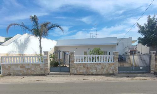 SEA ROOM A TORRE LAPILLO - Guest House
