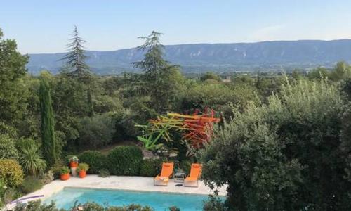 Villa de vacances familiale avec jardin et piscine
