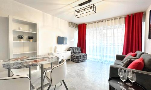 Beau studio centre Juan les Pins à 300m des plages