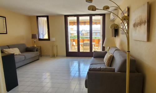 Studio with pool close to the beach