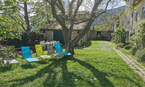 Véritable Mas Provençal À La Palud