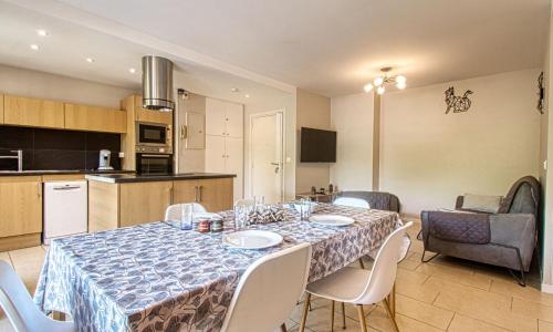 Apartment Les Jardins de Phebus by Interhome