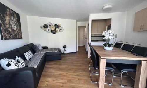 Appartement Cannes la Bocca, 3 pièces, 6 personnes - FR-1-609-76