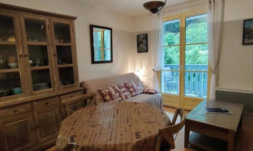 Appartement Cauterets, 3 pièces, 6 personnes - FR-1-234-304
