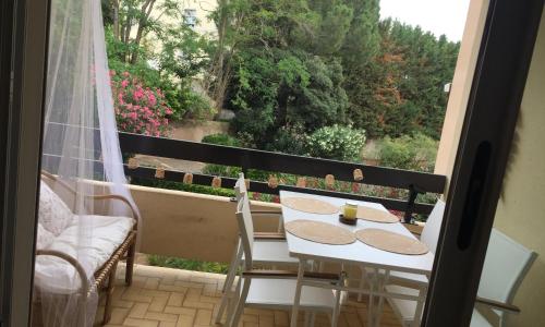 studio cabine,4 personnes ,rénové,au calme,200 m de la plage,parking privé