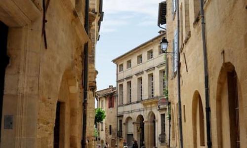 Uzès Centre Quartiers des Arts Charme de l'ancien