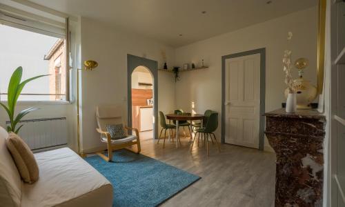 The Sweetness of Champagne, Hyper-Centre