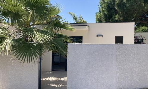 SUPER STUDIO AVEC PLACE DE PARKING proche plage