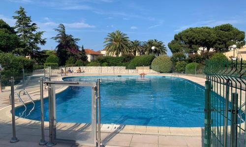 Antibes 2P RDJ Parc Velusine piscine tennis