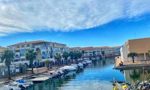 Joli studio à 200 m de la Plage dans la Marina