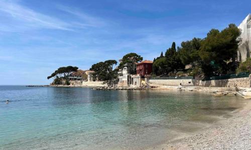 Loft 80m2 Bandol dernier étage à 100m plage, centre, port