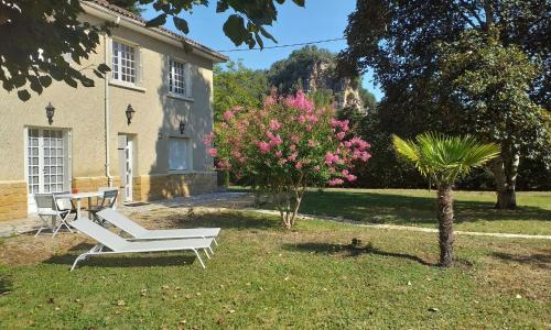 Gîte près de Sarlat avec jardin et salon de massages