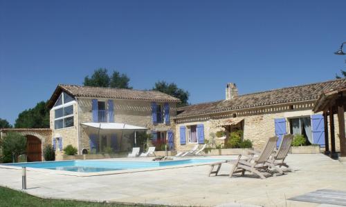 Aux Blanches Pierres