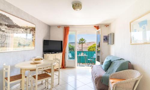 Apartment Les Ilaires by Interhome