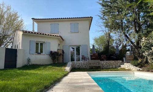 Charmante Villa avec piscine au calme