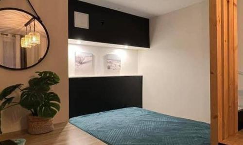 Location estival parfaite : Studio à 50 mètres de la plage, offrant une magnifique vue mer