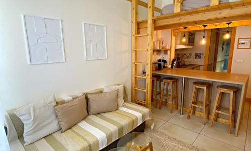 Proche de la vieille ville et des plages, et parking GRATUIT !