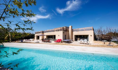Belle villa contemporaine de 300m2 avec piscine