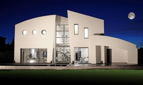 Villa d'architecte bord de Sorgue unique