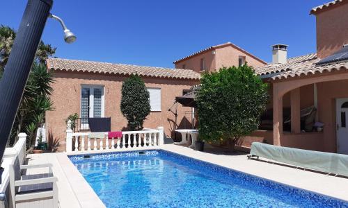 villa avec piscine privée