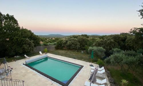Provencal villa with view and swimming pool