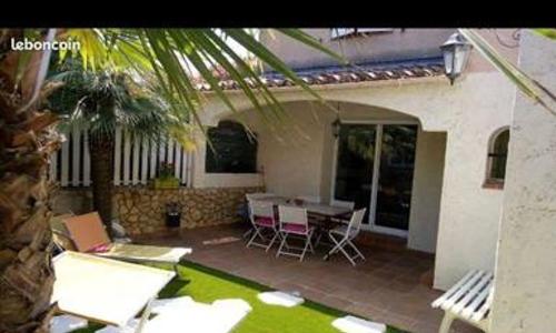 MAISON CENTRE VILLAGE PROCHE MER