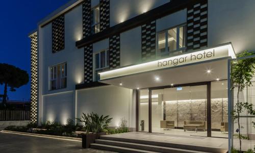 Hangar Hotel