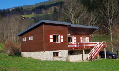 Grand chalet vue montagne