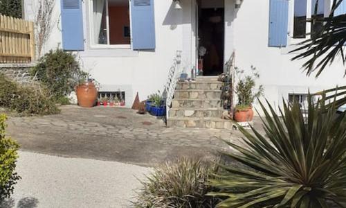 Petit nid des années 30 sur les hauts de Morlaix