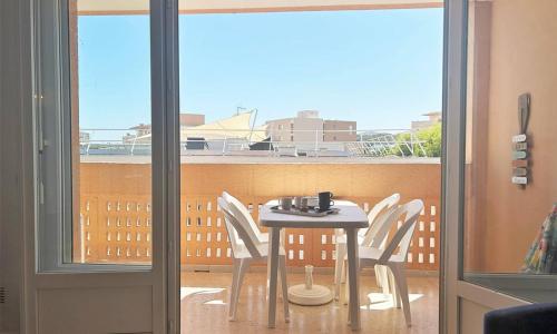 Appartement Le Lavandou, 3 pièces, 6 personnes - FR-1-251-513