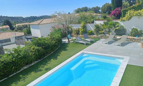 Villa contemporaine Piscine chauffée,pétanque, Clim