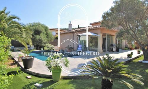 Villa piscine à Carqueiranne plages/CLiM/WiFi/PK