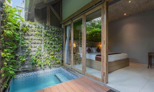 ME Villa Kayu Tulang