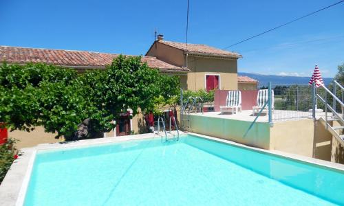 Maison d'une chambre avec piscine partagee jardin clos et wifi a Carpentras