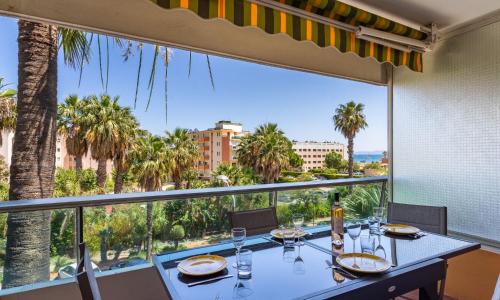 Apartment Les Palmiers-3 by Interhome